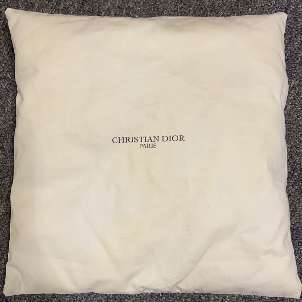 Dior Pillow - Picture 2 of 4